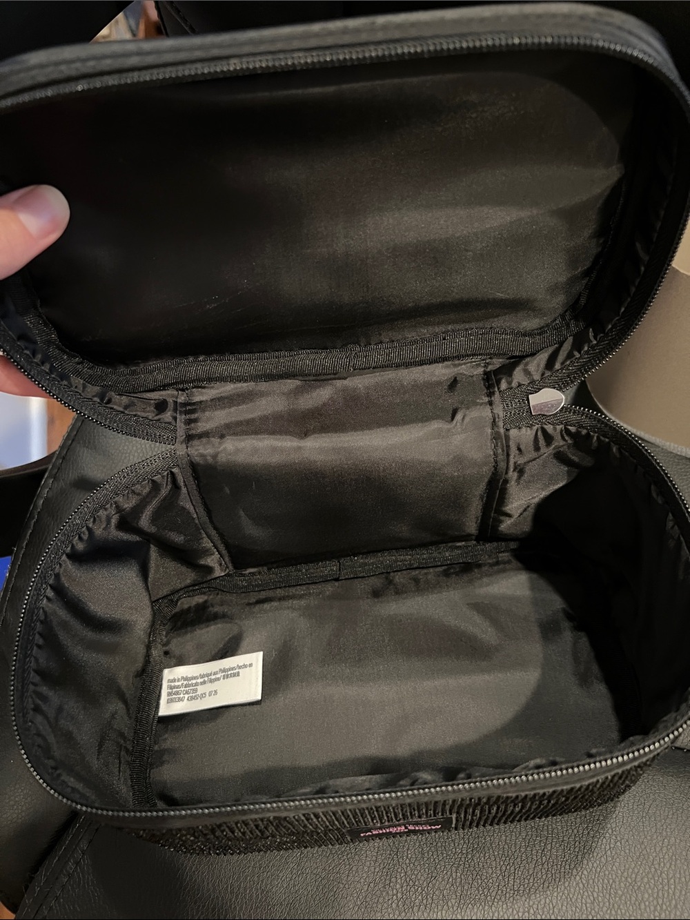 NWT Victorias Secret 2026 Fashion Show Makeup Bag - Picture 7 of 7